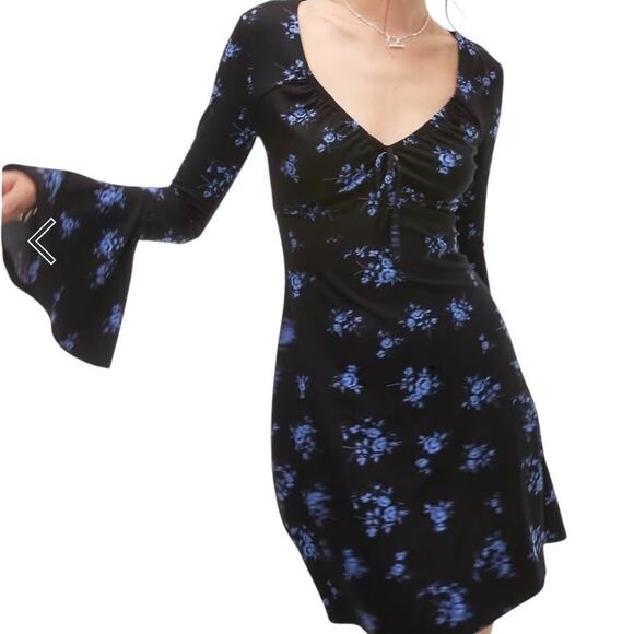 Topshop Dresses & Skirts - TOPSHOP Mini Jersey Ribbed Tea Dress Blue Floral Women sz 8/10 NWT Bell Sleeve